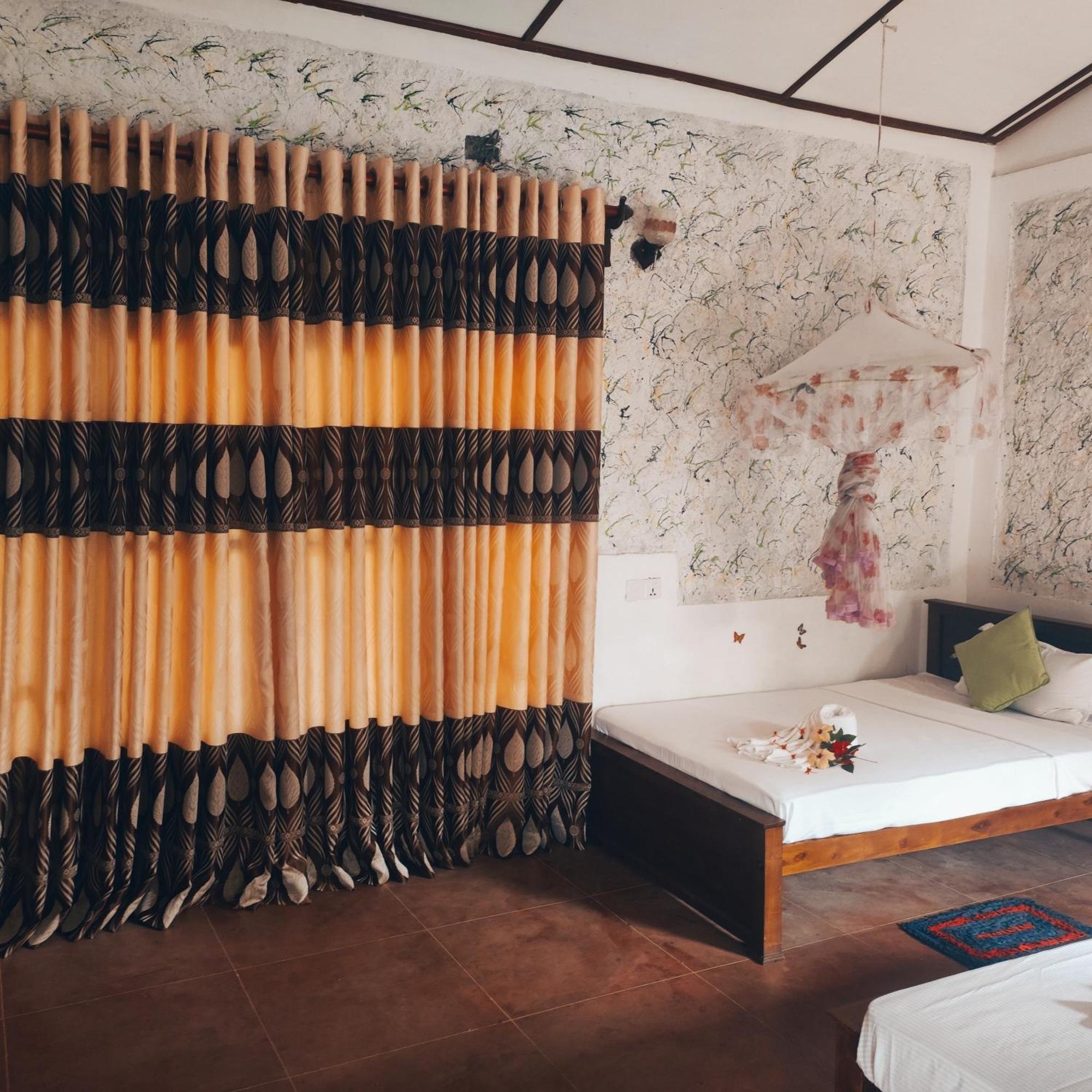 Jaana Guest Hotell Sigiriya Rum bild